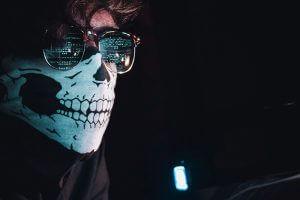 FLOWFACT Social Hacking